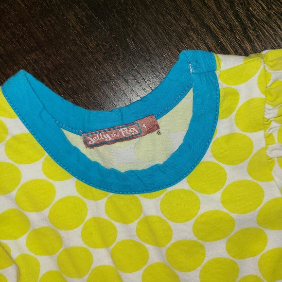 🐦🌸🌼 Jelly the Pug, mixed Spring print, size 4T - Picture 2 of 3